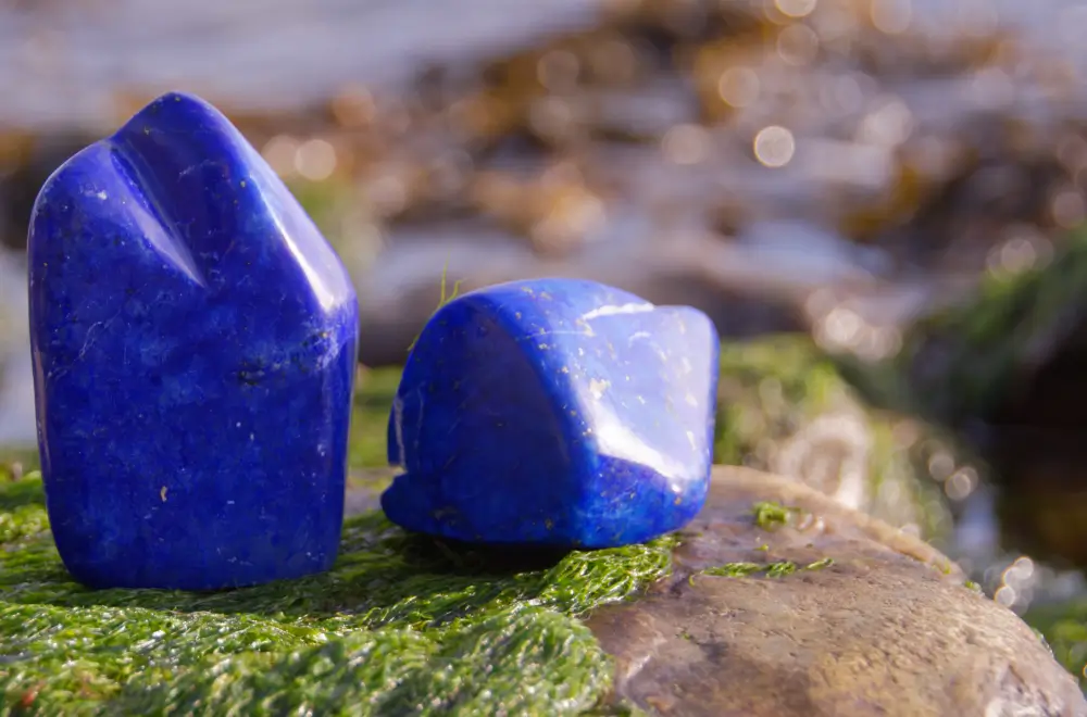 Lapis Lazuli Stone has many healing benefits